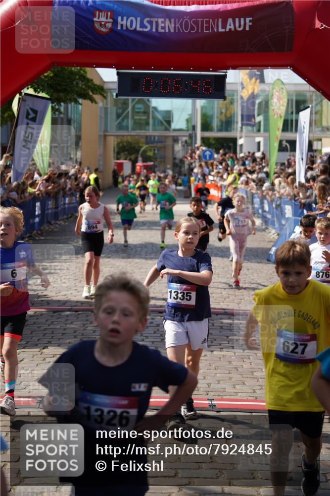 13.06.2025 - Holstenköstenlauf Felixshl http://msf.ph/oto/7924845 13.06.2025 16:21:47 Laufen 6, 104, 111, 120, 219, 472, 493, 623, 627, 753, 875, 876, 894, 982, 1173, 1223, 1282, 1335, 1847, 1931 meine-sportfotos.de