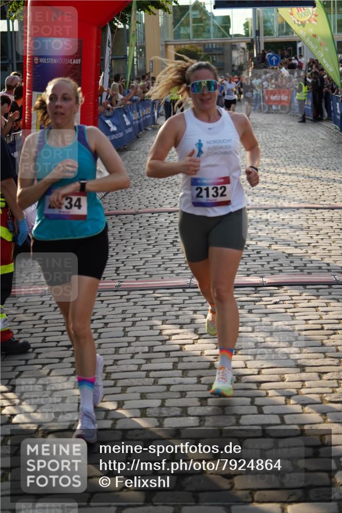 13.06.2025 - Holstenköstenlauf Felixshl http://msf.ph/oto/7924864 13.06.2025 20:03:31 Laufen 2051, 2132, 2134, 3696 meine-sportfotos.de