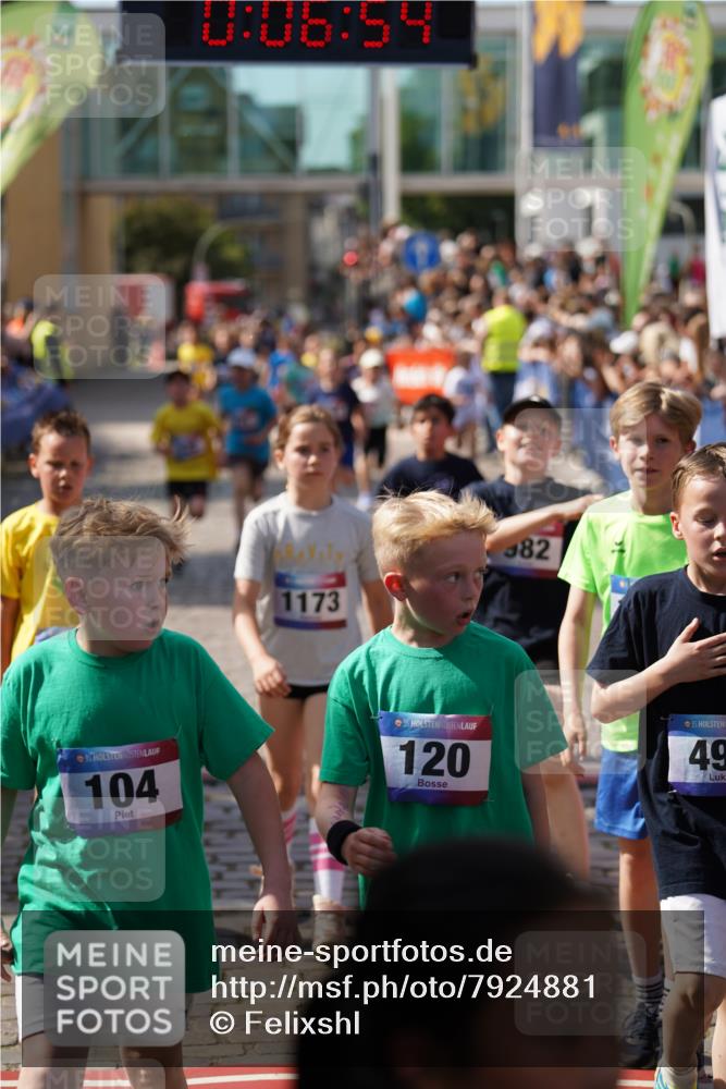 13.06.2025 - Holstenköstenlauf Felixshl http://msf.ph/oto/7924881 13.06.2025 16:21:55 Laufen 104, 111, 120, 475, 493, 494, 620, 623, 721, 748, 875, 888, 982, 984, 1005, 1173, 1177, 1325, 1819, 1847 meine-sportfotos.de
