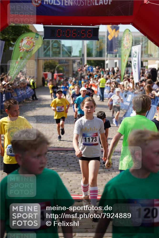 13.06.2025 - Holstenköstenlauf Felixshl http://msf.ph/oto/7924889 13.06.2025 16:21:57 Laufen 111, 475, 494, 620, 623, 624, 629, 721, 748, 875, 888, 982, 984, 1005, 1173, 1177, 1325, 1819, 1829, 1847 meine-sportfotos.de