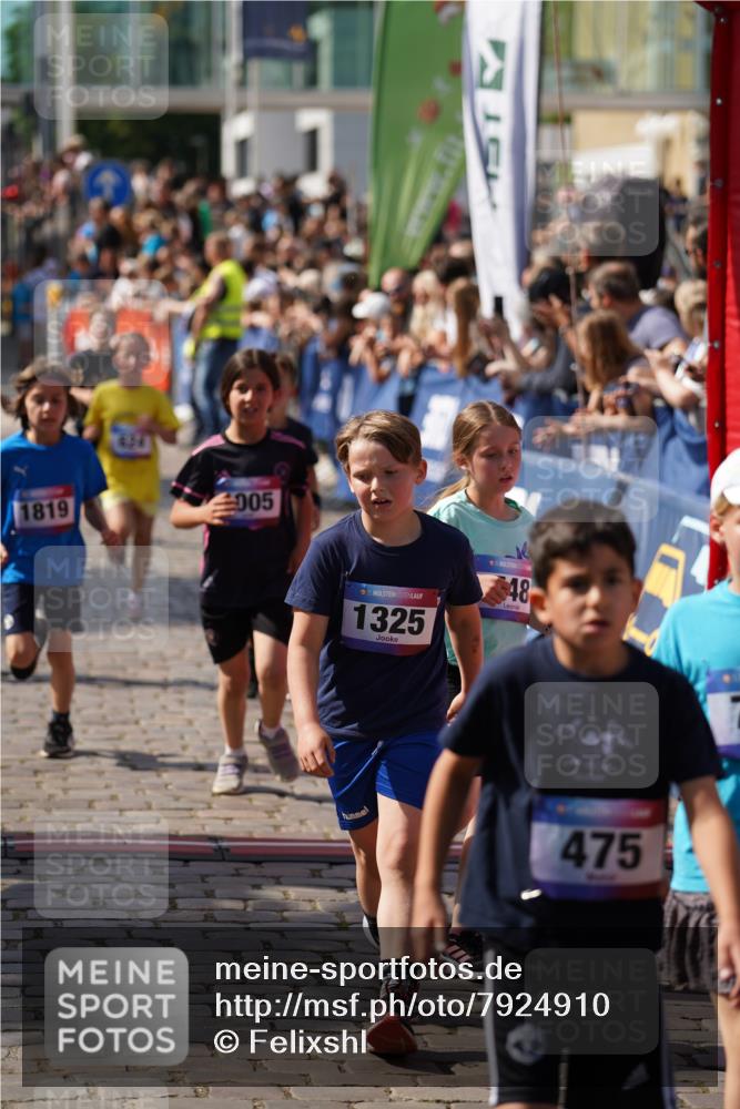 13.06.2025 - Holstenköstenlauf Felixshl http://msf.ph/oto/7924910 13.06.2025 16:22:02 Laufen 360, 494, 496, 620, 624, 629, 721, 748, 752, 888, 984, 1005, 1177, 1325, 1432, 1819, 1826, 1829 meine-sportfotos.de