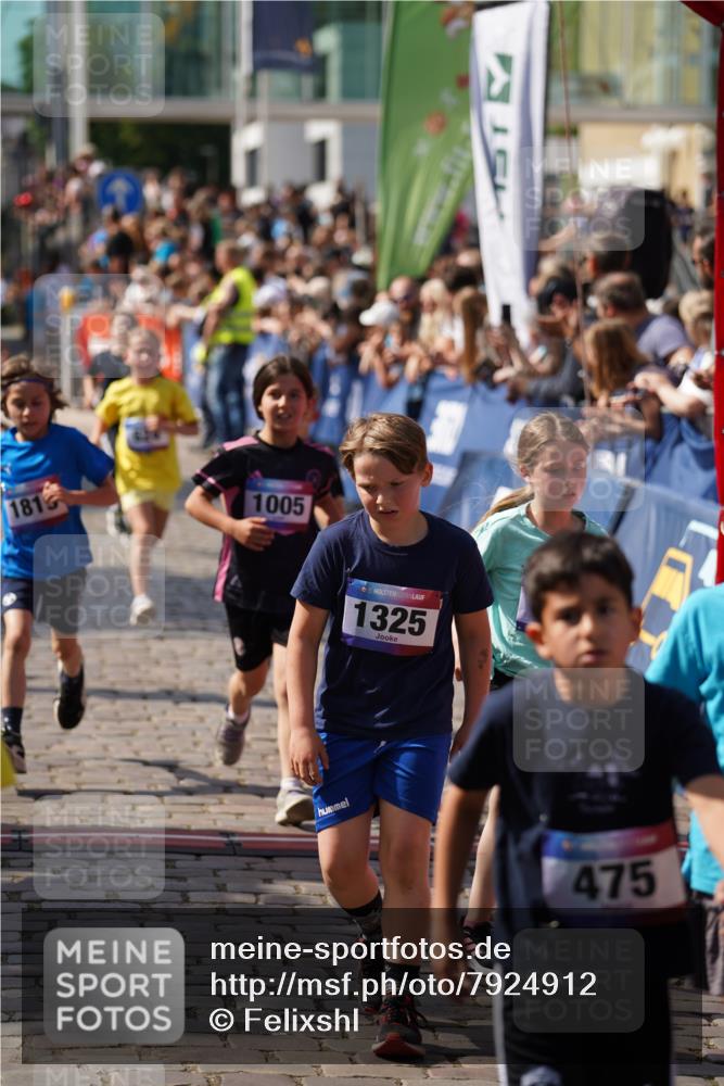 13.06.2025 - Holstenköstenlauf Felixshl http://msf.ph/oto/7924912 13.06.2025 16:22:02 Laufen 360, 494, 496, 620, 624, 629, 721, 748, 752, 888, 984, 1005, 1177, 1325, 1432, 1819, 1826, 1829 meine-sportfotos.de