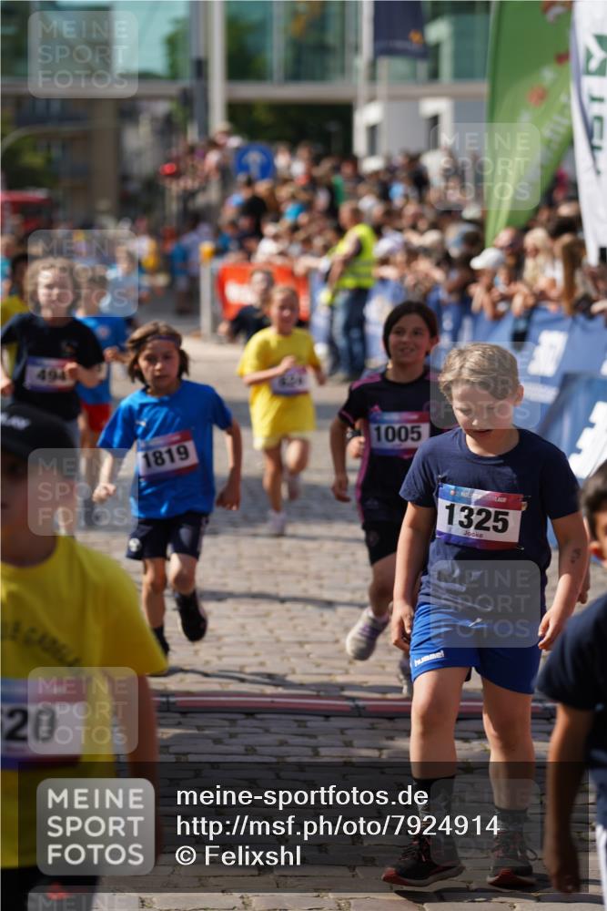13.06.2025 - Holstenköstenlauf Felixshl http://msf.ph/oto/7924914 13.06.2025 16:22:02 Laufen 360, 494, 496, 620, 624, 629, 721, 748, 752, 888, 984, 1005, 1177, 1325, 1432, 1819, 1826, 1829 meine-sportfotos.de