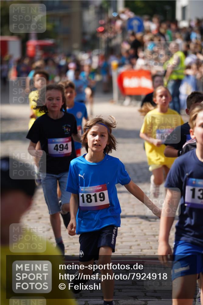 13.06.2025 - Holstenköstenlauf Felixshl http://msf.ph/oto/7924918 13.06.2025 16:22:03 Laufen 360, 494, 496, 624, 629, 748, 752, 888, 984, 1005, 1177, 1325, 1432, 1819, 1826, 1829 meine-sportfotos.de