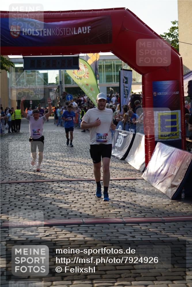 13.06.2025 - Holstenköstenlauf Felixshl http://msf.ph/oto/7924926 13.06.2025 20:03:49 Laufen 2820, 3109, 3825, 3932 meine-sportfotos.de