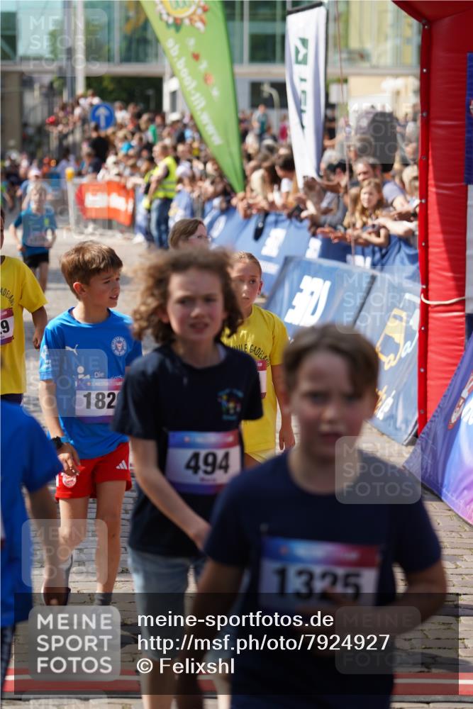 13.06.2025 - Holstenköstenlauf Felixshl http://msf.ph/oto/7924927 13.06.2025 16:22:06 Laufen 345, 360, 494, 496, 624, 629, 752, 984, 1005, 1391, 1428, 1432, 1819, 1826, 1829, 1942 meine-sportfotos.de