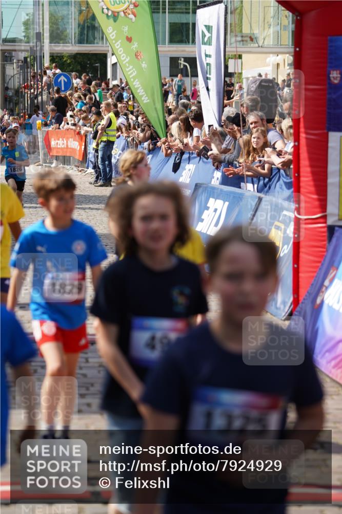 13.06.2025 - Holstenköstenlauf Felixshl http://msf.ph/oto/7924929 13.06.2025 16:22:06 Laufen 345, 360, 494, 496, 624, 629, 752, 984, 1005, 1391, 1428, 1432, 1819, 1826, 1829, 1942 meine-sportfotos.de