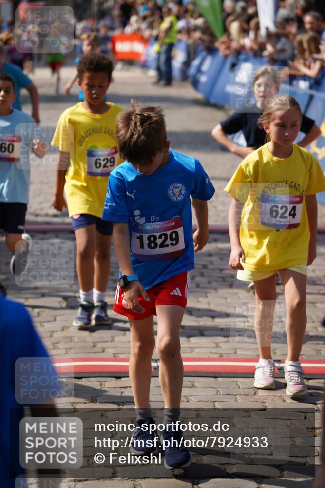 13.06.2025 - Holstenköstenlauf Felixshl http://msf.ph/oto/7924933 13.06.2025 16:22:08 Laufen 14, 345, 360, 496, 624, 629, 752, 996, 1391, 1428, 1432, 1826, 1829, 1942 meine-sportfotos.de