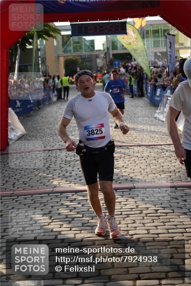 13.06.2025 - Holstenköstenlauf Felixshl http://msf.ph/oto/7924938 13.06.2025 20:03:52 Laufen 2708, 2820, 3109, 3825, 3932 meine-sportfotos.de