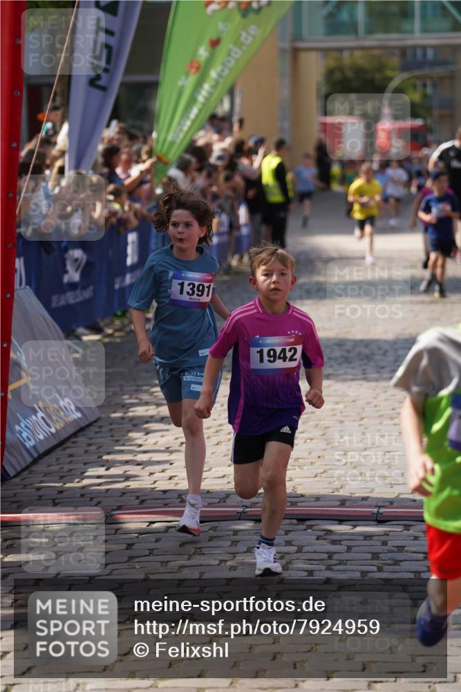 13.06.2025 - Holstenköstenlauf Felixshl http://msf.ph/oto/7924959 13.06.2025 16:22:13 Laufen 14, 38, 345, 488, 611, 754, 992, 996, 1230, 1320, 1391, 1428, 1826, 1942 meine-sportfotos.de