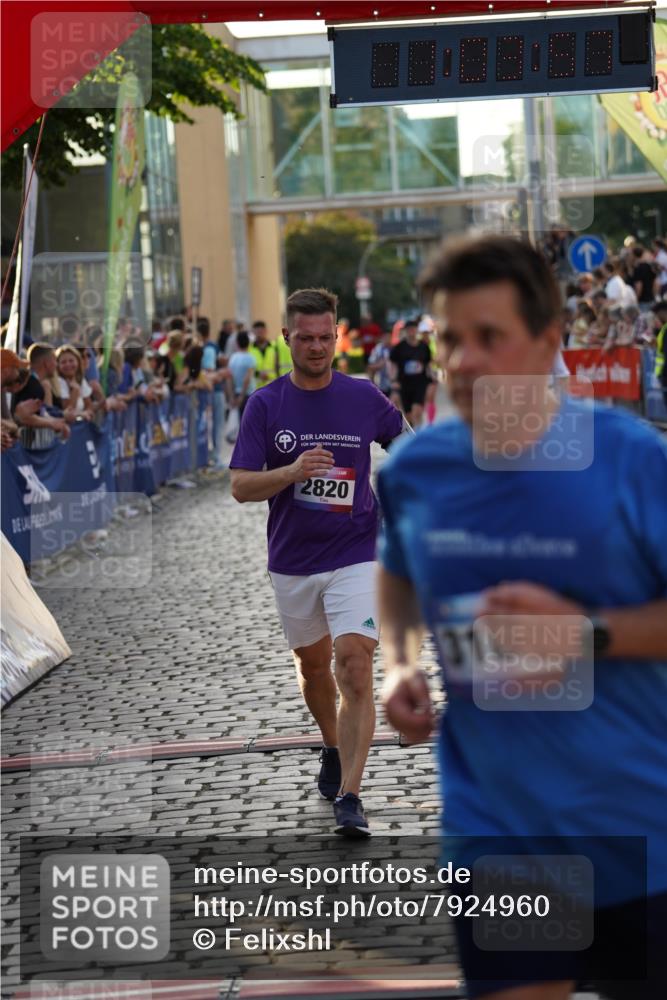 13.06.2025 - Holstenköstenlauf Felixshl http://msf.ph/oto/7924960 13.06.2025 20:03:56 Laufen 2708, 2820, 3109 meine-sportfotos.de