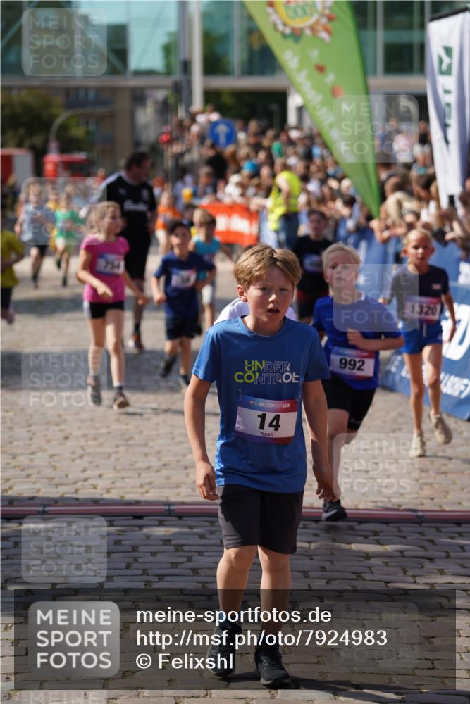 13.06.2025 - Holstenköstenlauf Felixshl http://msf.ph/oto/7924983 13.06.2025 16:22:18 Laufen 14, 38, 342, 353, 470, 486, 488, 611, 747, 754, 992, 994, 996, 1062, 1230, 1320, 1395 meine-sportfotos.de