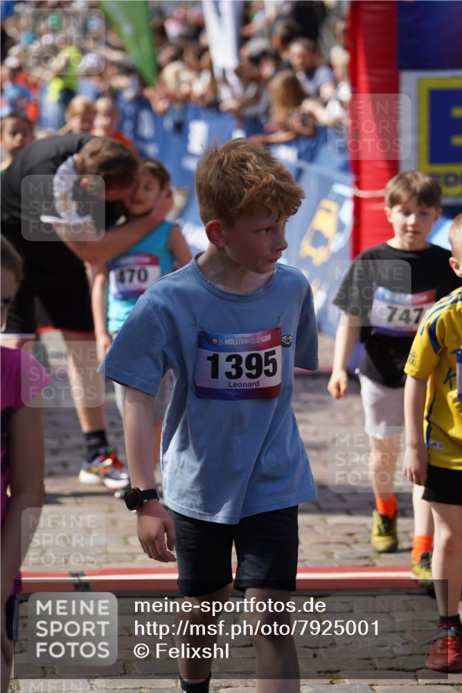 13.06.2025 - Holstenköstenlauf Felixshl http://msf.ph/oto/7925001 13.06.2025 16:22:25 Laufen 38, 164, 329, 333, 341, 342, 343, 351, 353, 470, 486, 488, 611, 747, 867, 994, 1038, 1062, 1175, 1233, 1334, 1395, 1858 meine-sportfotos.de
