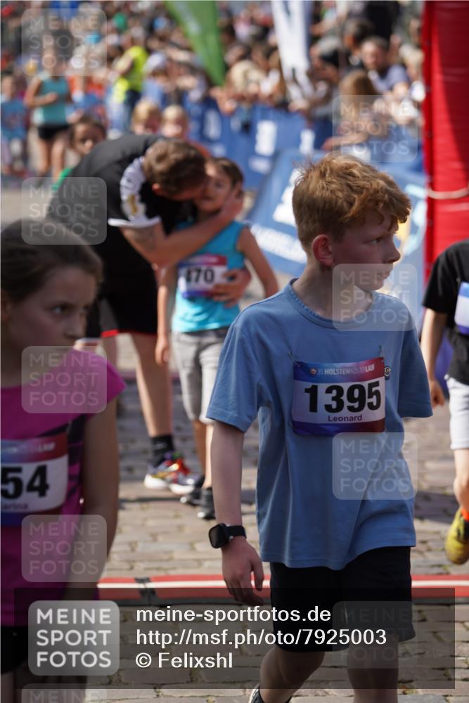 13.06.2025 - Holstenköstenlauf Felixshl http://msf.ph/oto/7925003 13.06.2025 16:22:25 Laufen 38, 164, 329, 333, 341, 342, 343, 351, 353, 470, 486, 488, 611, 747, 867, 994, 1038, 1062, 1175, 1233, 1334, 1395, 1858 meine-sportfotos.de