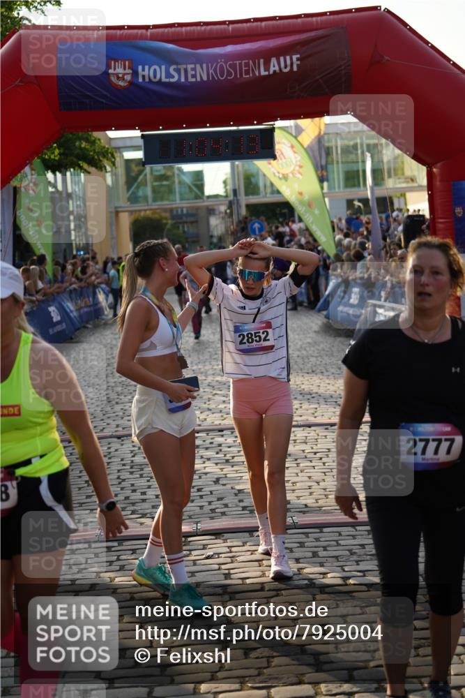 13.06.2025 - Holstenköstenlauf Felixshl http://msf.ph/oto/7925004 13.06.2025 20:04:12 Laufen 2334, 2400, 2535, 2579, 2717, 2751, 2777, 2852, 3668 meine-sportfotos.de