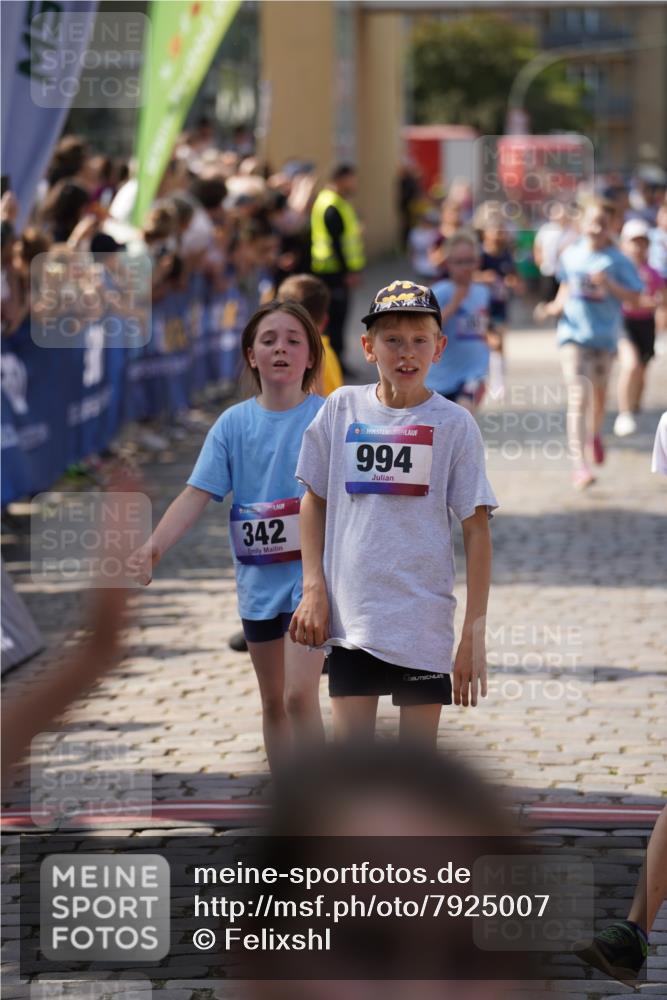 13.06.2025 - Holstenköstenlauf Felixshl http://msf.ph/oto/7925007 13.06.2025 16:22:26 Laufen 164, 329, 333, 341, 342, 343, 351, 353, 355, 470, 486, 747, 867, 896, 994, 1038, 1062, 1175, 1233, 1334, 1395, 1858 meine-sportfotos.de