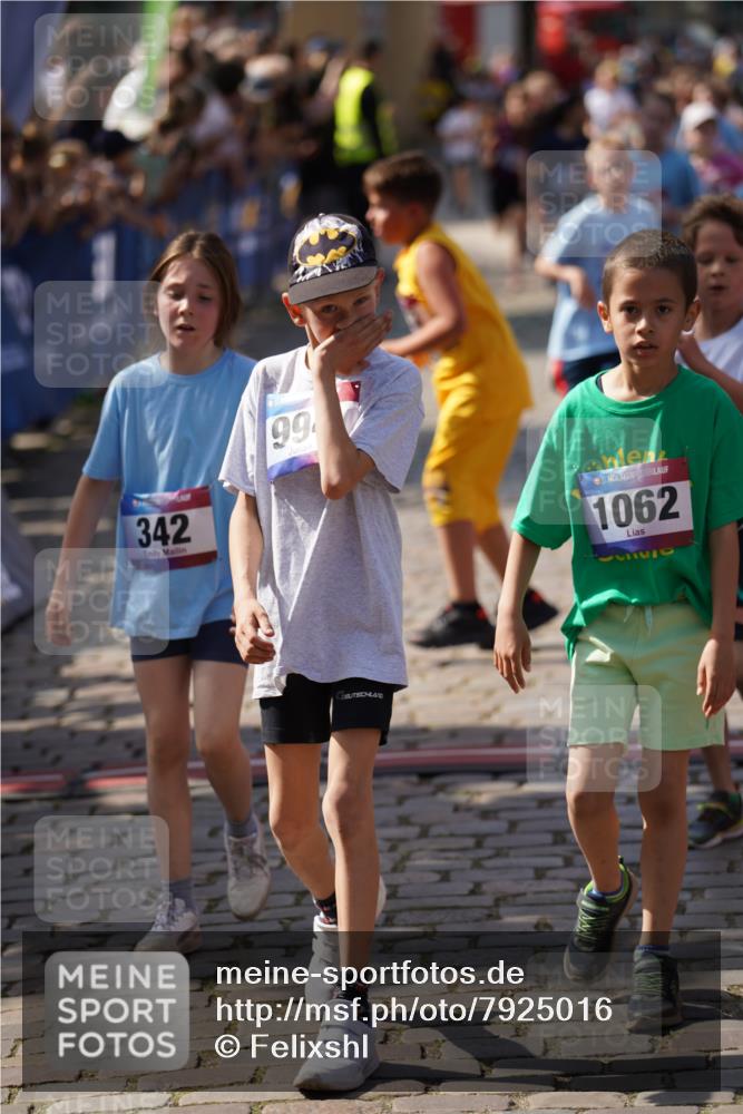 13.06.2025 - Holstenköstenlauf Felixshl http://msf.ph/oto/7925016 13.06.2025 16:22:27 Laufen 164, 329, 333, 341, 342, 343, 351, 355, 356, 486, 867, 896, 994, 1038, 1062, 1175, 1233, 1334, 1858 meine-sportfotos.de