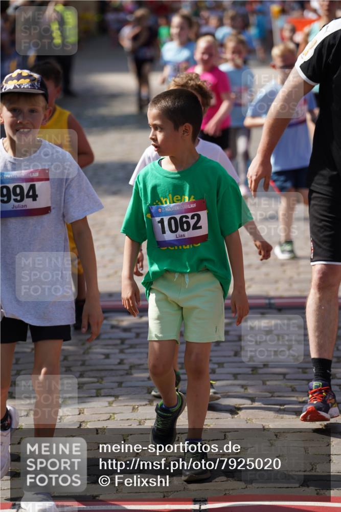 13.06.2025 - Holstenköstenlauf Felixshl http://msf.ph/oto/7925020 13.06.2025 16:22:28 Laufen 164, 329, 333, 341, 342, 343, 351, 355, 356, 486, 867, 896, 994, 1038, 1062, 1175, 1233, 1279, 1334, 1858 meine-sportfotos.de