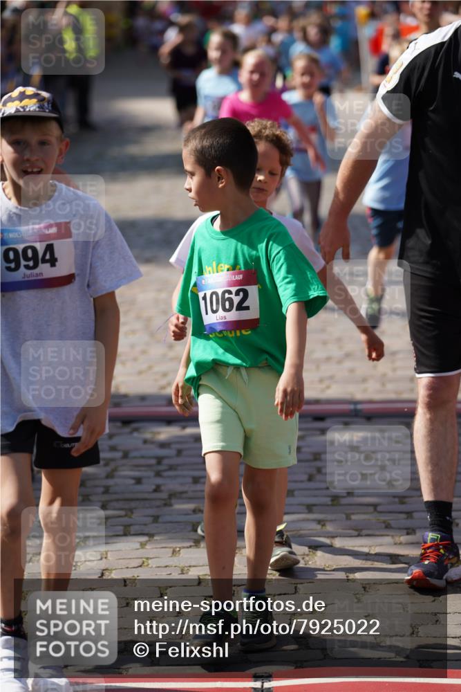 13.06.2025 - Holstenköstenlauf Felixshl http://msf.ph/oto/7925022 13.06.2025 16:22:28 Laufen 164, 329, 333, 341, 342, 343, 351, 355, 356, 486, 867, 896, 994, 1038, 1062, 1175, 1233, 1279, 1334, 1858 meine-sportfotos.de