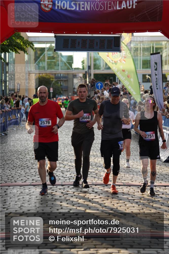 13.06.2025 - Holstenköstenlauf Felixshl http://msf.ph/oto/7925031 13.06.2025 20:04:20 Laufen 2334, 2400, 2535, 2579, 2603, 2751, 3668 meine-sportfotos.de