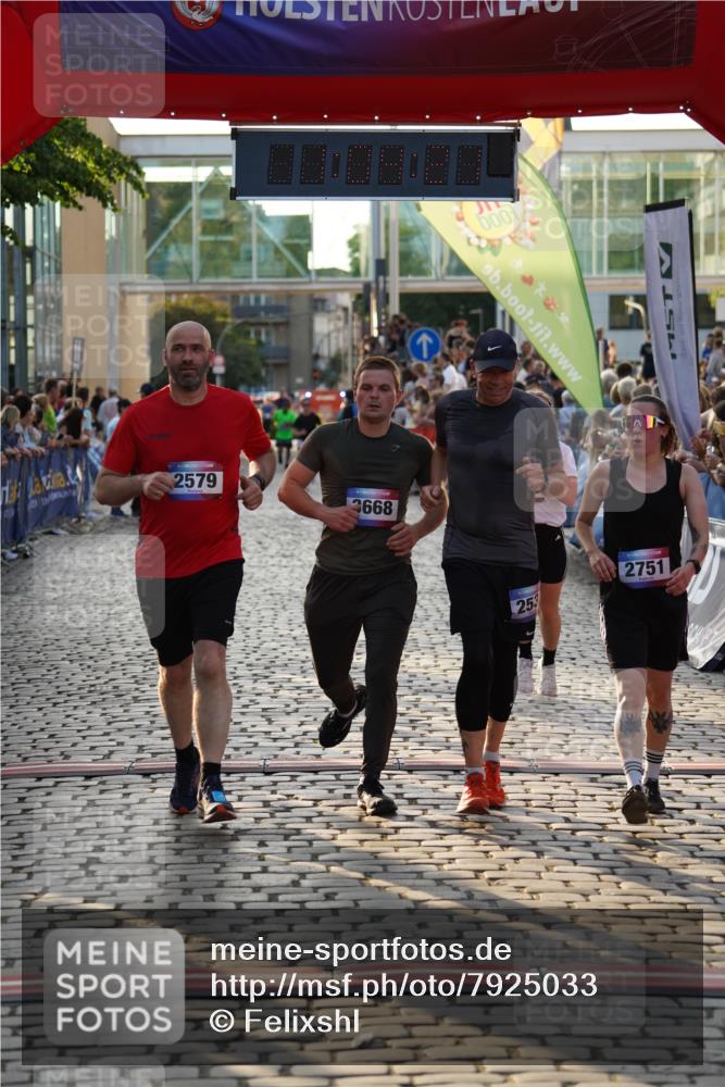 13.06.2025 - Holstenköstenlauf Felixshl http://msf.ph/oto/7925033 13.06.2025 20:04:20 Laufen 2334, 2400, 2535, 2579, 2603, 2751, 3668 meine-sportfotos.de