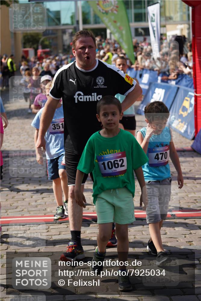13.06.2025 - Holstenköstenlauf Felixshl http://msf.ph/oto/7925034 13.06.2025 16:22:32 Laufen 164, 329, 333, 341, 343, 351, 355, 356, 489, 890, 895, 896, 987, 997, 1038, 1233, 1279, 1334, 1858 meine-sportfotos.de
