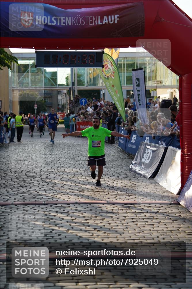 13.06.2025 - Holstenköstenlauf Felixshl http://msf.ph/oto/7925049 13.06.2025 20:04:38 Laufen 3677, 3829 meine-sportfotos.de