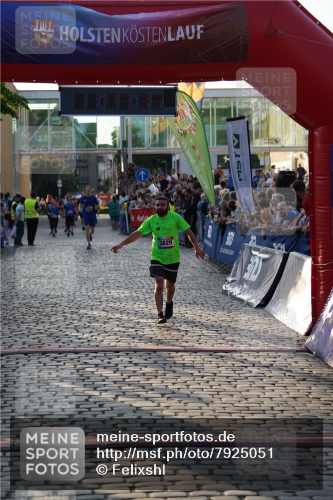13.06.2025 - Holstenköstenlauf Felixshl http://msf.ph/oto/7925051 13.06.2025 20:04:38 Laufen 3677, 3829 meine-sportfotos.de