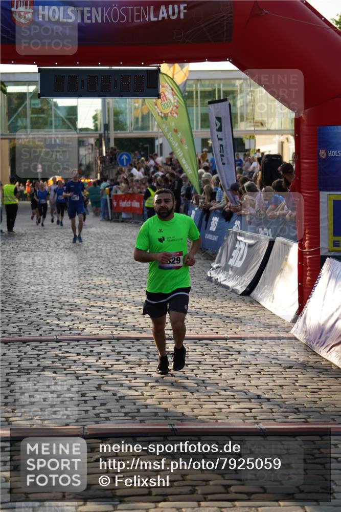 13.06.2025 - Holstenköstenlauf Felixshl http://msf.ph/oto/7925059 13.06.2025 20:04:39 Laufen 3677, 3829 meine-sportfotos.de