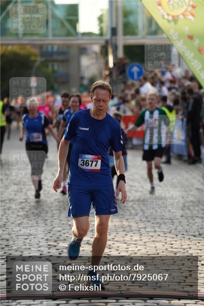 13.06.2025 - Holstenköstenlauf Felixshl http://msf.ph/oto/7925067 13.06.2025 20:04:46 Laufen 2422, 2500, 2501, 2560, 3175, 3185, 3677 meine-sportfotos.de