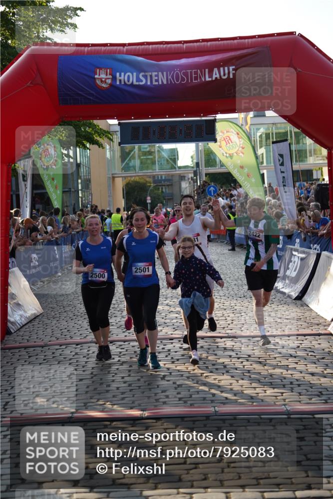 13.06.2025 - Holstenköstenlauf Felixshl http://msf.ph/oto/7925083 13.06.2025 20:04:50 Laufen 2313, 2422, 2500, 2501, 2560, 3175, 3185, 3677, 3725, 3980 meine-sportfotos.de