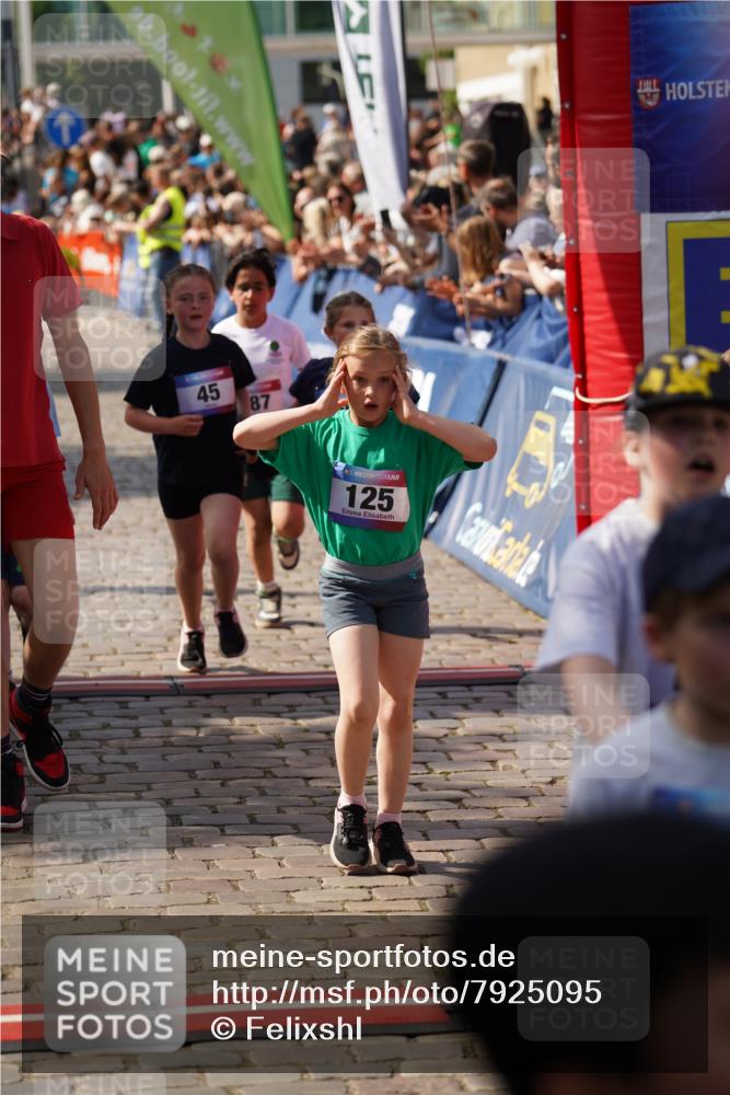 13.06.2025 - Holstenköstenlauf Felixshl http://msf.ph/oto/7925095 13.06.2025 16:22:48 Laufen 45, 50, 123, 125, 214, 225, 347, 603, 606, 608, 869, 880, 881, 886, 887, 1004, 1138, 1142, 1179, 1218, 1804, 1813, 1823, 1866 meine-sportfotos.de