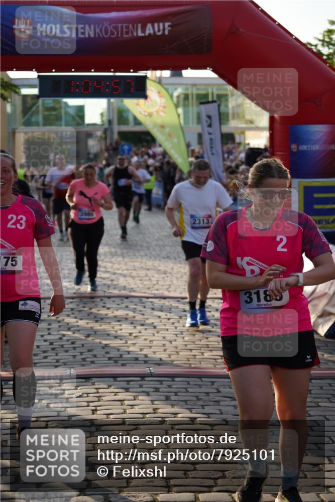 13.06.2025 - Holstenköstenlauf Felixshl http://msf.ph/oto/7925101 13.06.2025 20:04:56 Laufen 2025, 2128, 2228, 2246, 2313, 2826, 3175, 3185, 3614, 3632, 3725, 3960, 3980 meine-sportfotos.de