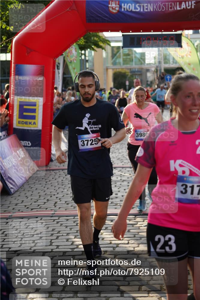 13.06.2025 - Holstenköstenlauf Felixshl http://msf.ph/oto/7925109 13.06.2025 20:04:58 Laufen 2025, 2128, 2228, 2246, 2313, 2826, 3614, 3632, 3725, 3960, 3980 meine-sportfotos.de