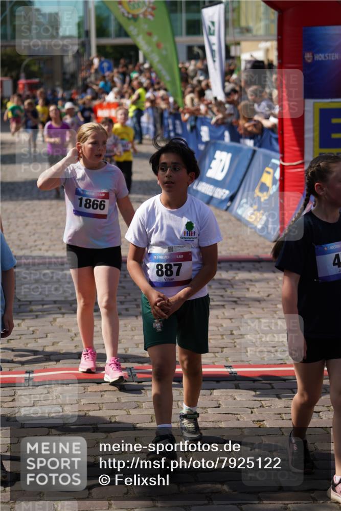 13.06.2025 - Holstenköstenlauf Felixshl http://msf.ph/oto/7925122 13.06.2025 16:22:53 Laufen 109, 603, 608, 621, 880, 1059, 1179, 1276, 1278, 1345, 1804, 1813, 1866 meine-sportfotos.de