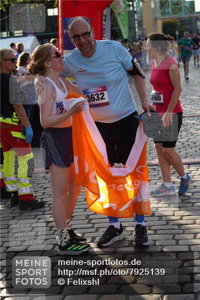 13.06.2025 - Holstenköstenlauf Felixshl http://msf.ph/oto/7925139 13.06.2025 20:05:08 Laufen 2177, 2987, 3060, 3070, 3634 meine-sportfotos.de