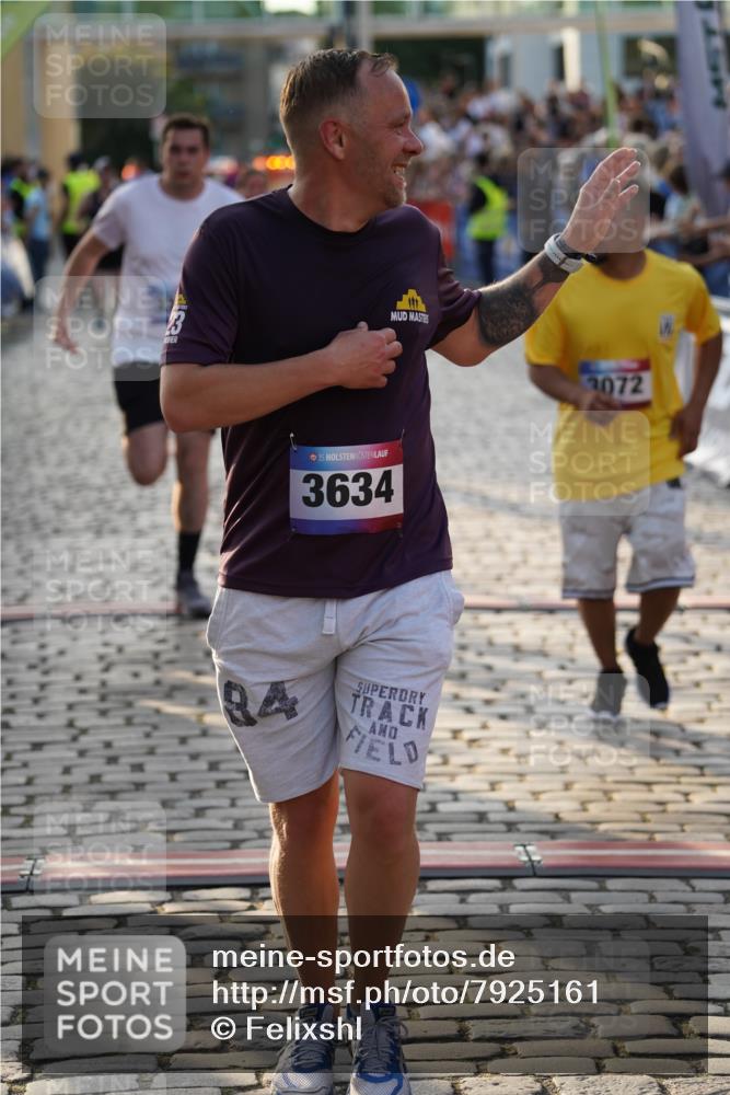 13.06.2025 - Holstenköstenlauf Felixshl http://msf.ph/oto/7925161 13.06.2025 20:05:19 Laufen 2120, 2270, 2404, 3070, 3072, 3305, 3634, 3790 meine-sportfotos.de