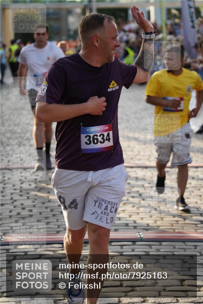 13.06.2025 - Holstenköstenlauf Felixshl http://msf.ph/oto/7925163 13.06.2025 20:05:19 Laufen 2120, 2270, 2404, 3070, 3072, 3305, 3634, 3790 meine-sportfotos.de