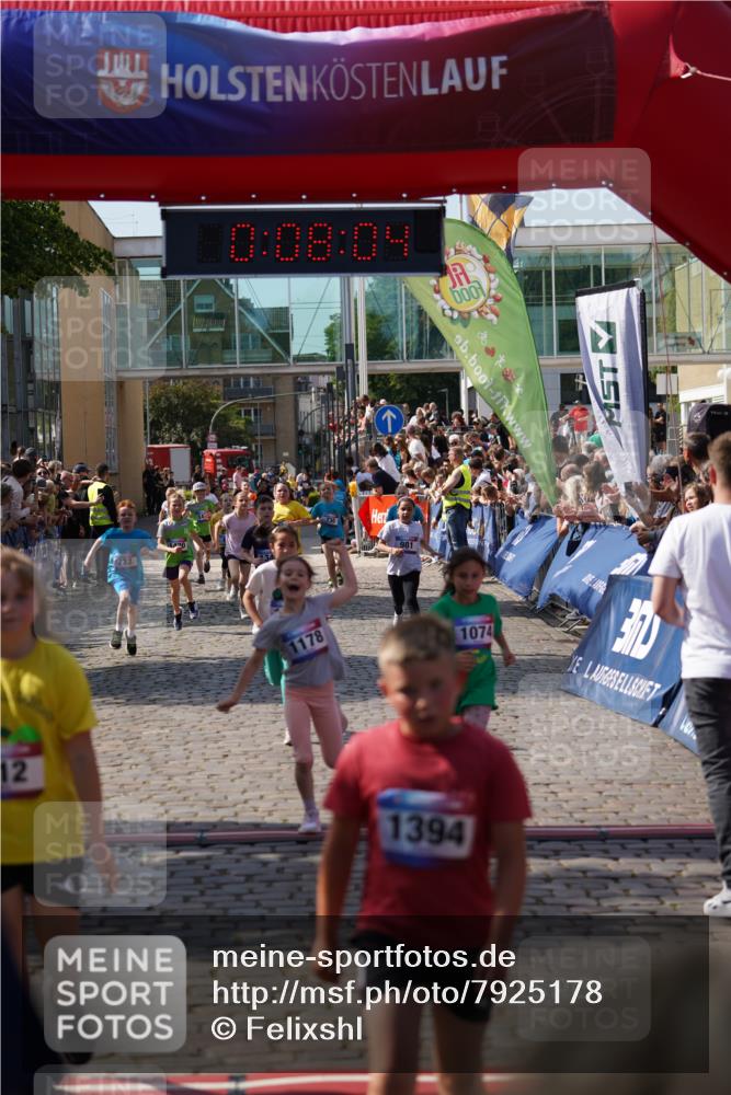13.06.2025 - Holstenköstenlauf Felixshl http://msf.ph/oto/7925178 13.06.2025 16:23:05 Laufen 604, 612, 615, 730, 732, 745, 746, 883, 981, 1074, 1076, 1178, 1226, 1345, 1346, 1394, 1420, 1422, 1423 meine-sportfotos.de
