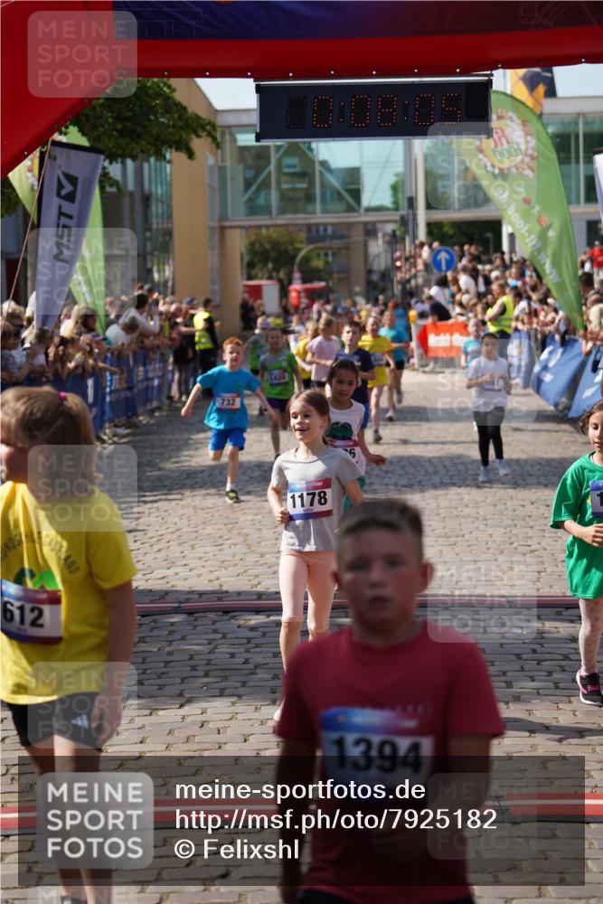 13.06.2025 - Holstenköstenlauf Felixshl http://msf.ph/oto/7925182 13.06.2025 16:23:06 Laufen 604, 612, 615, 730, 732, 745, 746, 883, 981, 1074, 1076, 1178, 1226, 1346, 1394, 1420, 1422, 1423 meine-sportfotos.de