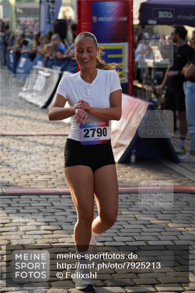 13.06.2025 - Holstenköstenlauf Felixshl http://msf.ph/oto/7925213 13.06.2025 20:05:37 Laufen 2790, 2792, 2850, 3831 meine-sportfotos.de