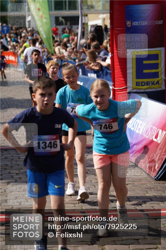 13.06.2025 - Holstenköstenlauf Felixshl http://msf.ph/oto/7925225 13.06.2025 16:23:14 Laufen 226, 330, 497, 604, 615, 728, 730, 745, 746, 883, 885, 1076, 1220, 1227, 1229, 1281, 1422, 1423 meine-sportfotos.de