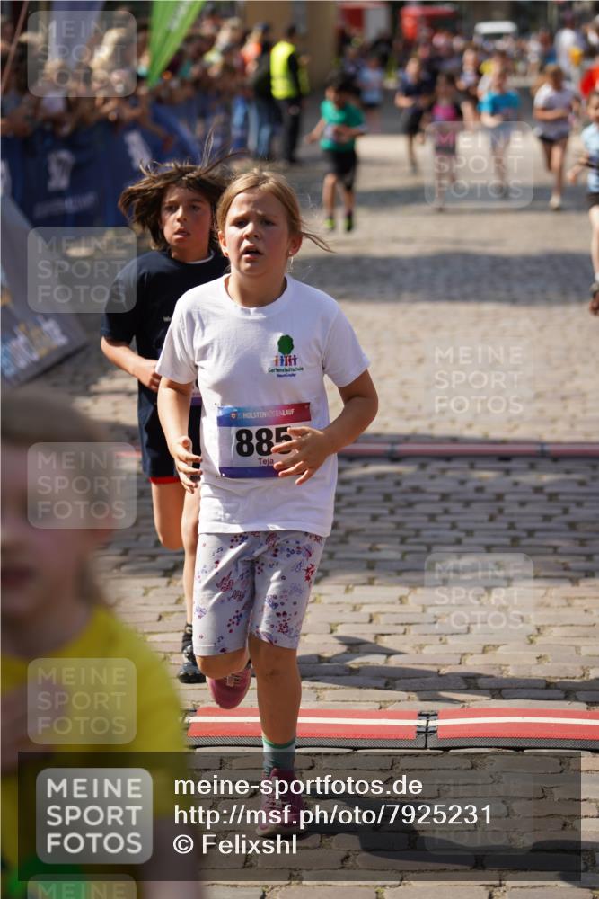 13.06.2025 - Holstenköstenlauf Felixshl http://msf.ph/oto/7925231 13.06.2025 16:23:17 Laufen 226, 327, 330, 497, 728, 883, 885, 1076, 1220, 1227, 1229, 1281, 1337 meine-sportfotos.de