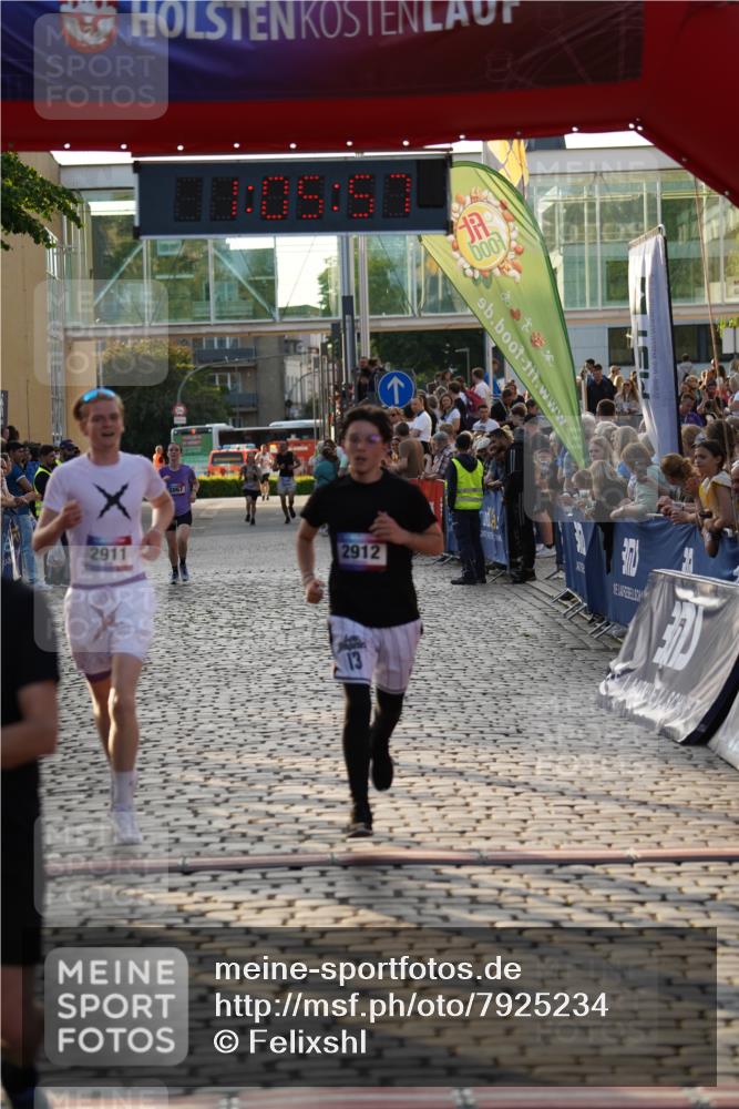 13.06.2025 - Holstenköstenlauf Felixshl http://msf.ph/oto/7925234 13.06.2025 20:05:56 Laufen 2257, 2867, 2911, 2912 meine-sportfotos.de