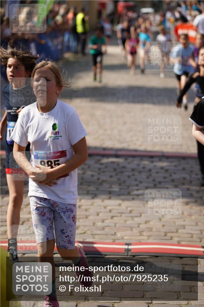13.06.2025 - Holstenköstenlauf Felixshl http://msf.ph/oto/7925235 13.06.2025 16:23:17 Laufen 226, 327, 330, 497, 728, 883, 885, 1076, 1220, 1227, 1229, 1281, 1337 meine-sportfotos.de