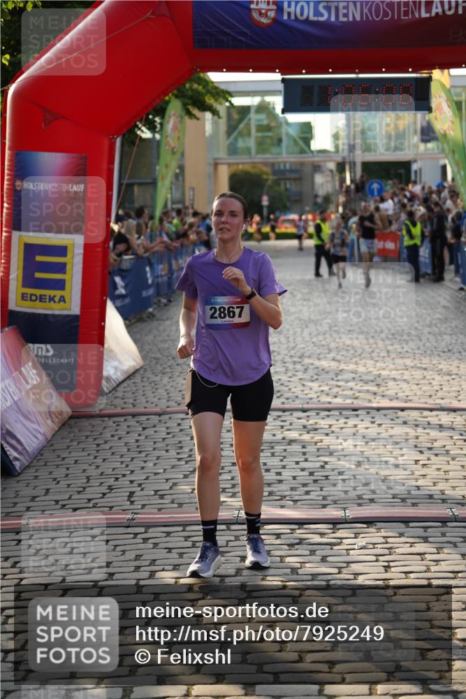 13.06.2025 - Holstenköstenlauf Felixshl http://msf.ph/oto/7925249 13.06.2025 20:06:07 Laufen 2867, 2949, 2950 meine-sportfotos.de