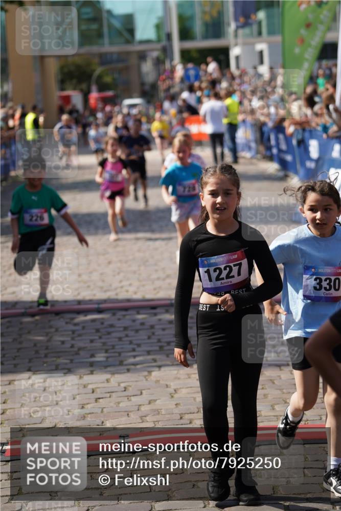 13.06.2025 - Holstenköstenlauf Felixshl http://msf.ph/oto/7925250 13.06.2025 16:23:21 Laufen 226, 327, 330, 497, 616, 728, 750, 870, 988, 1006, 1220, 1227, 1337 meine-sportfotos.de