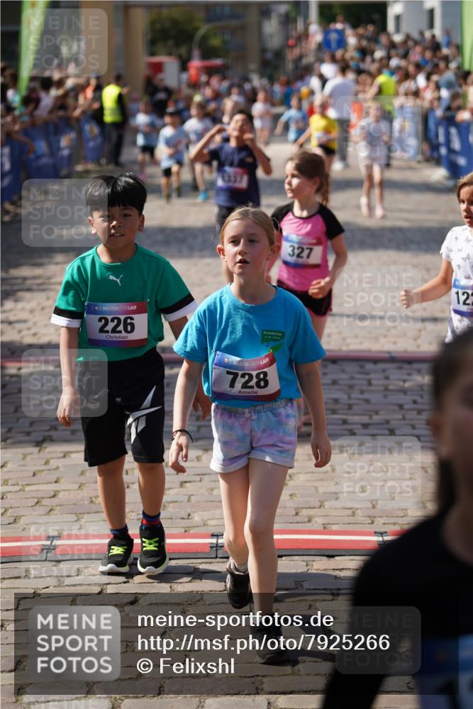 13.06.2025 - Holstenköstenlauf Felixshl http://msf.ph/oto/7925266 13.06.2025 16:23:24 Laufen 221, 226, 327, 359, 616, 728, 750, 870, 988, 1006, 1220, 1337 meine-sportfotos.de