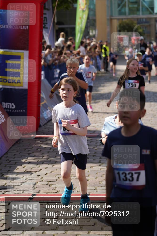 13.06.2025 - Holstenköstenlauf Felixshl http://msf.ph/oto/7925312 13.06.2025 16:23:30 Laufen 221, 359, 483, 616, 725, 750, 870, 988, 989, 995, 1000, 1006, 1174, 1327, 1342 meine-sportfotos.de