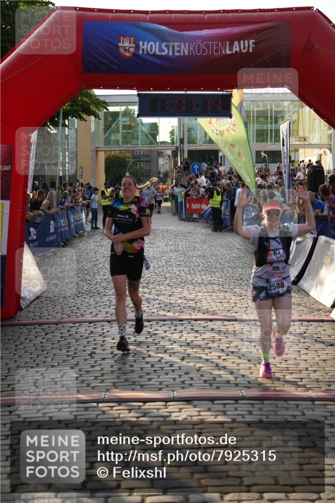 13.06.2025 - Holstenköstenlauf Felixshl http://msf.ph/oto/7925315 13.06.2025 20:07:13 Laufen 2350, 2588, 2593, 2923 meine-sportfotos.de